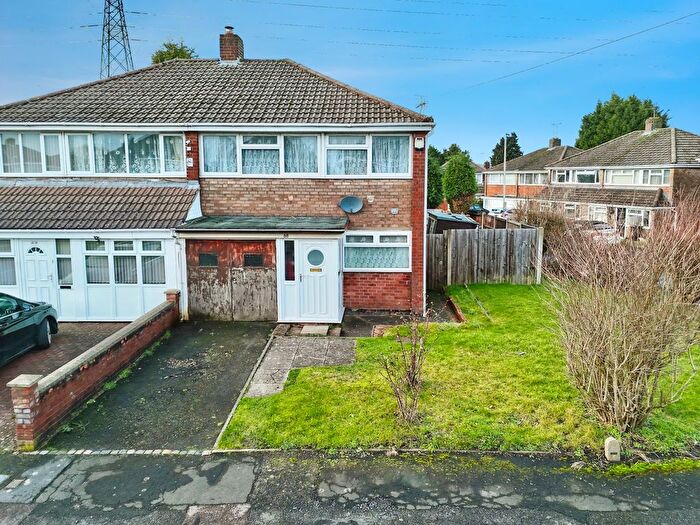 3 Bedroom Semi Detached House For Sale In Spring Parklands, Dudley, DY1