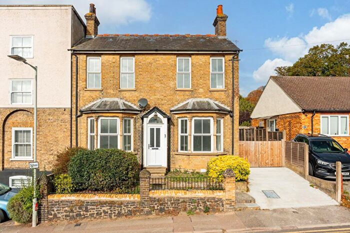 3 Bedroom Detached House For Sale In Musley Hill, Ware, SG12