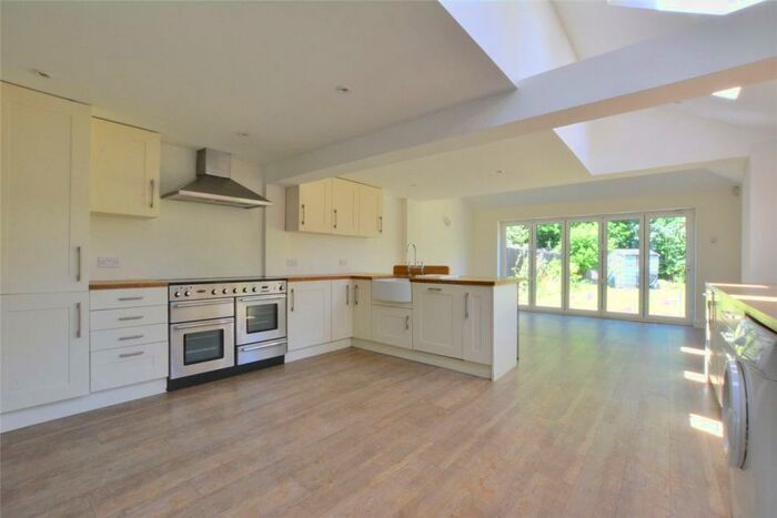 3 Bedroom Semi-Detached House To Rent In Taunton Road, Lee, London, SE12