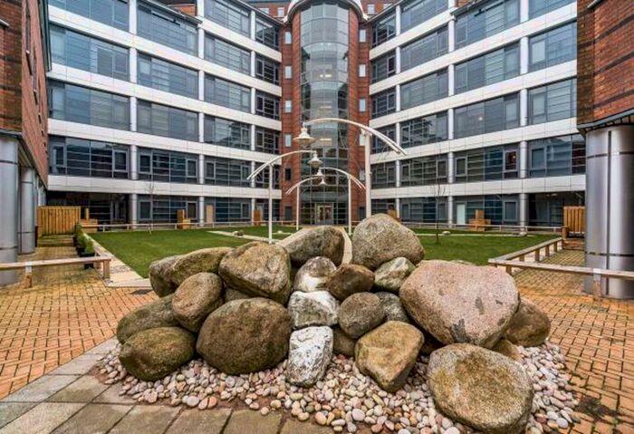 1 Bedroom Flat To Rent In Landmark Waterfront West, Brierley Hill, DY5