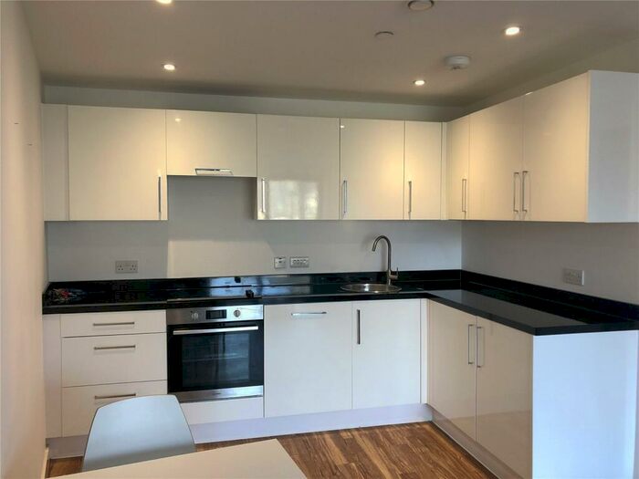 2 Bedroom Flat To Rent In Aire, Cross Green Lane, LS9