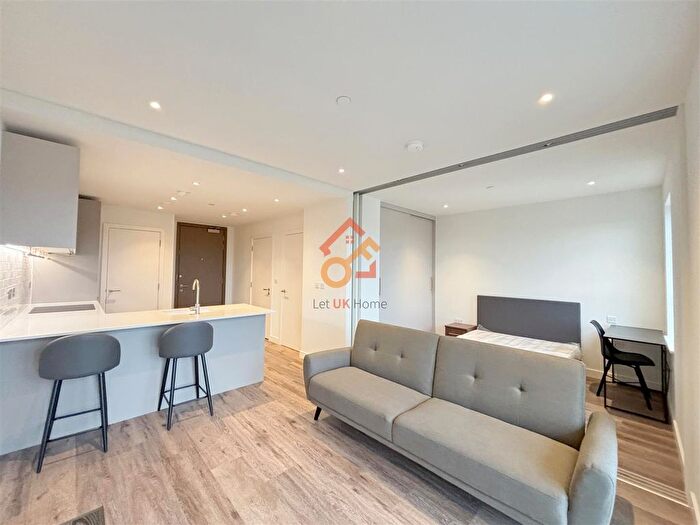 Studio To Rent In Azure House, Brook Road, London, N8