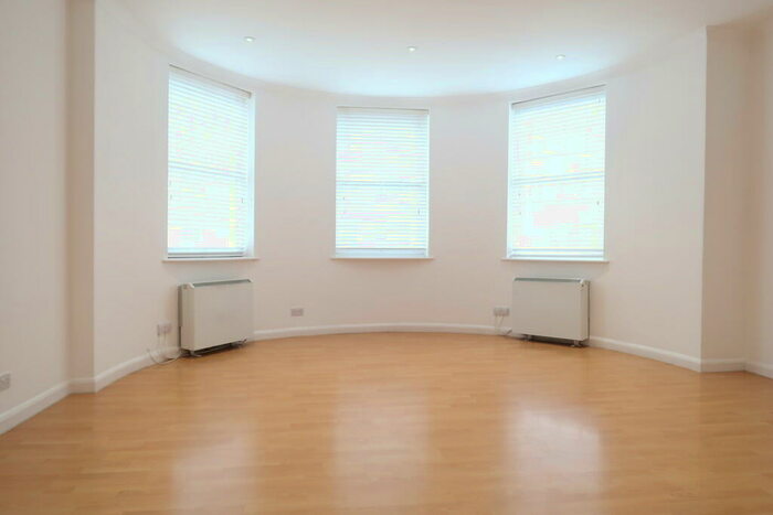 2 Bedroom Apartment To Rent In Kentish Town Road, NW5