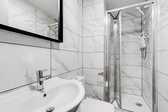 2 Bedroom Flat To Rent In Grosvenor Road, Liverpool, Merseyside, L15