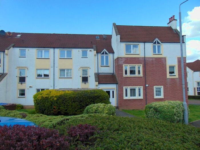 2 Bedroom Flat To Rent In St Annes Wynd, PA8