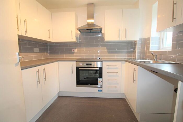 2 Bedroom Flat To Rent In Mandeville Court, Chingford, E4