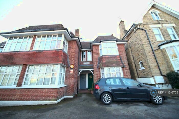 2 Bedroom Flat To Rent In Ashleigh Court, London, N14