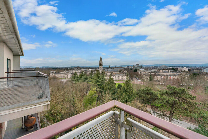 3 Bedroom Apartment To Rent In Park View, Greyfriars Road, Cardiff, CF10