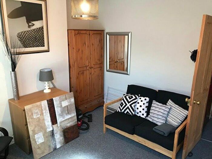 2 Bedroom Property To Rent In Howe Street, DE22