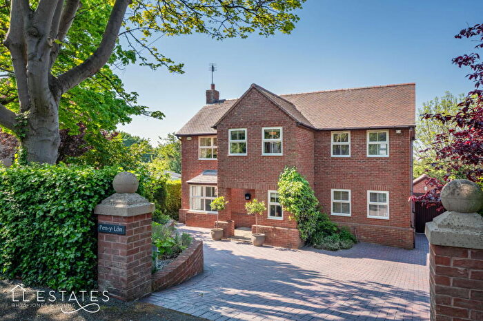4 Bedroom Detached House For Sale In Bryntirion Drive, Prestatyn, LL19