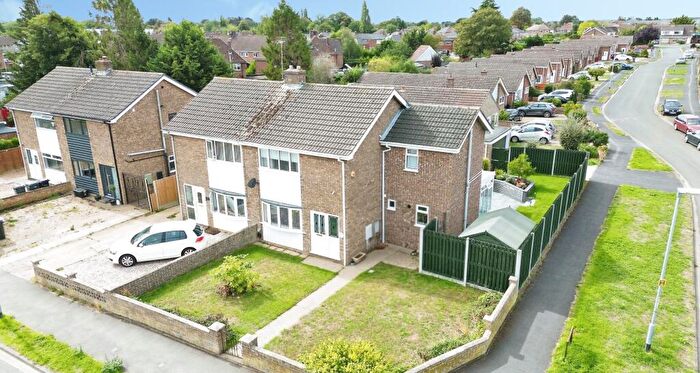 3 Bedroom Semi-Detached House For Sale In York Road, Sleaford, NG34