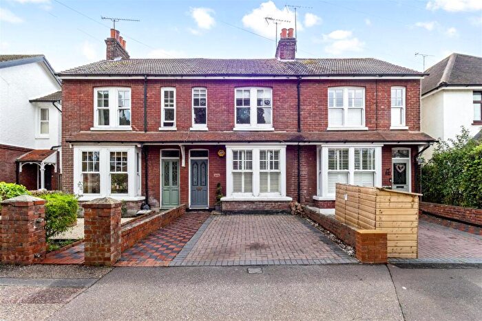 3 Bedroom Terraced House For Sale In Ashacre Lane, Worthing, BN13