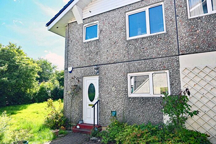 2 Bedroom Ground Maisonette For Sale In Fairhaven, Kirn, Dunoon, Argyll And Bute, PA23