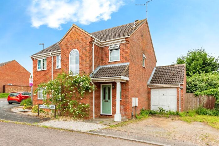 5 Bedroom Detached House For Sale In Vardon Close, Wellingborough, NN8