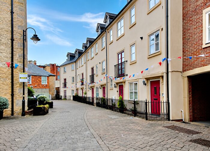 2 Bedroom Maisonette For Sale In Chapel Mews, Chippenham, SN15