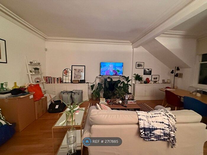 3 Bedroom Flat To Rent In Roland Gardens, London, SW7