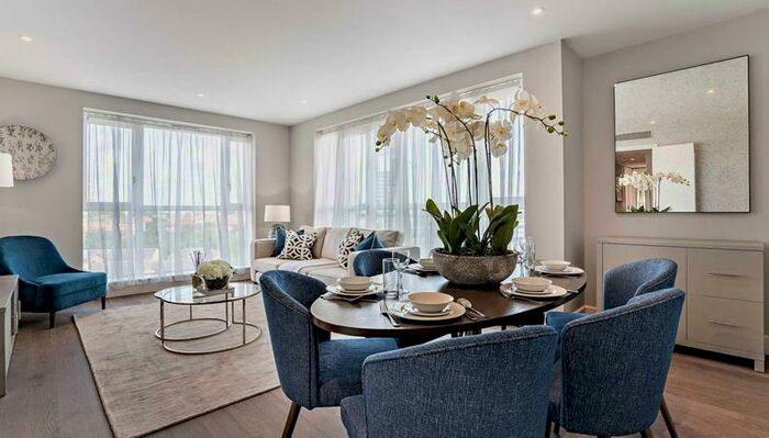 2 Bedroom Flat To Rent In Circus Apartments, Westferry Circus, London, E14