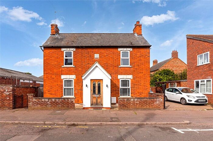 3 Bedroom Detached House For Sale In Tempsford Street, Kempston, Bedford, Bedfordshire, MK42