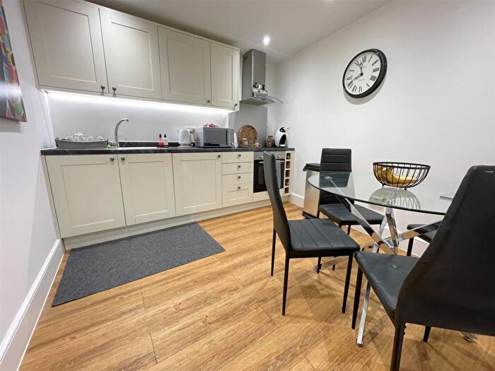 2 Bedroom Apartment For Sale In Museum Street, Ipswich, IP1