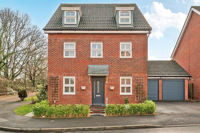 6 Bedroom Detached House For Sale In Wellstead Way, Hedge End, SO30