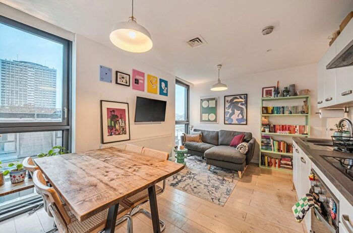 1 Bedroom Flat For Sale In Fable Apartments, C City Road, London, EC1V