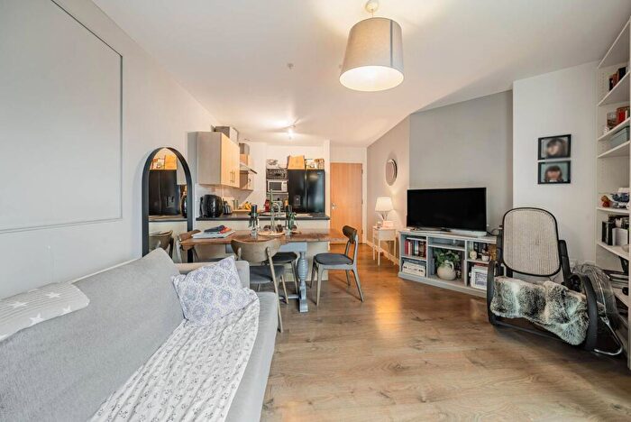 2 Bedroom Flat For Sale In Burnelli Building, Wandsworth, London, SW11