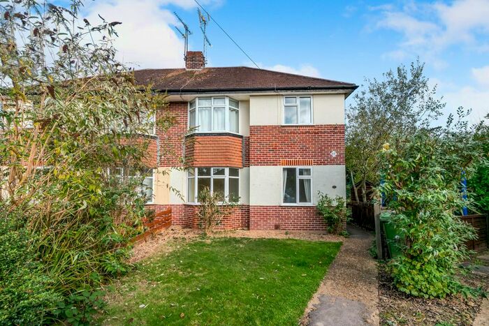 2 Bedroom Property To Rent In Spencers Road, Horsham RH12