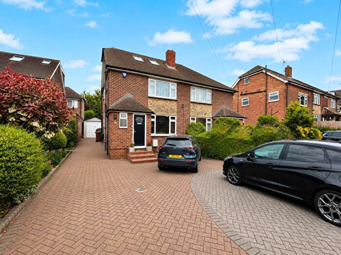 4 Bedroom Semi-Detached House For Sale In Hill Road, Rochester, ME1