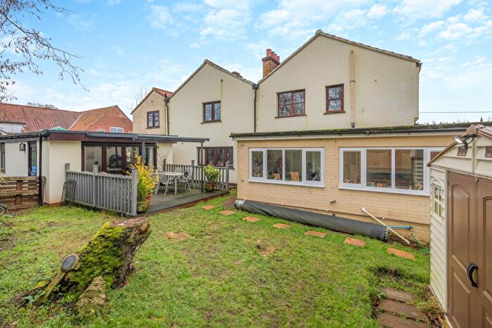 6 Bedroom Detached House For Sale In Mattishall Road, Honingham, Norwich, NR9