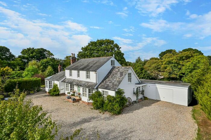 4 Bedroom Detached House For Sale In Whitebread Lane, Beckley, TN31