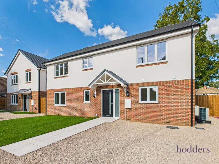 4 Bedroom Detached House For Sale In Addlestone, Surrey, KT15
