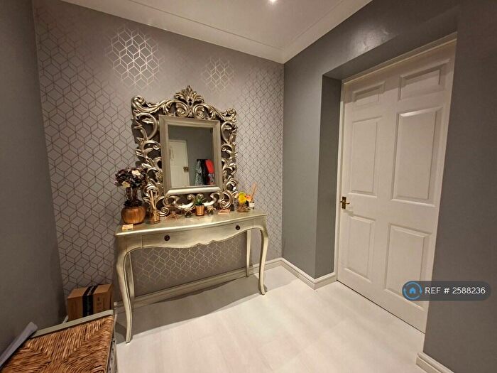 2 Bedroom Flat To Rent In Ruislip, Ruislip, HA4