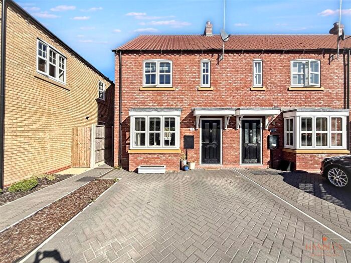 3 Bedroom End Of Terrace House For Sale In Chambers Avenue, Hessle, HU13