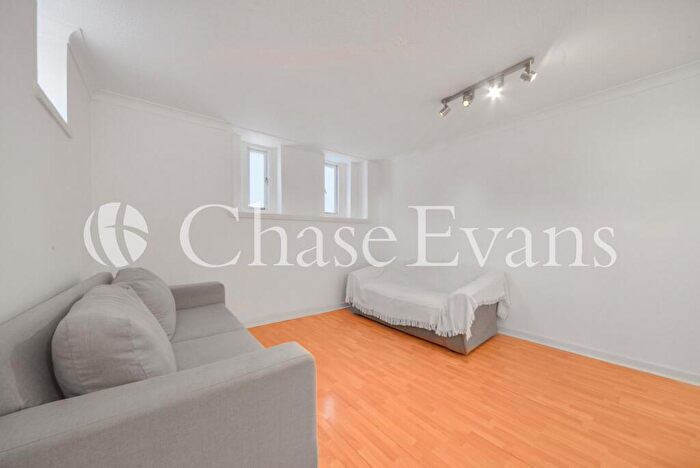 1 Bedroom Flat To Rent In St. Leonards Road, Poplar, London, E14