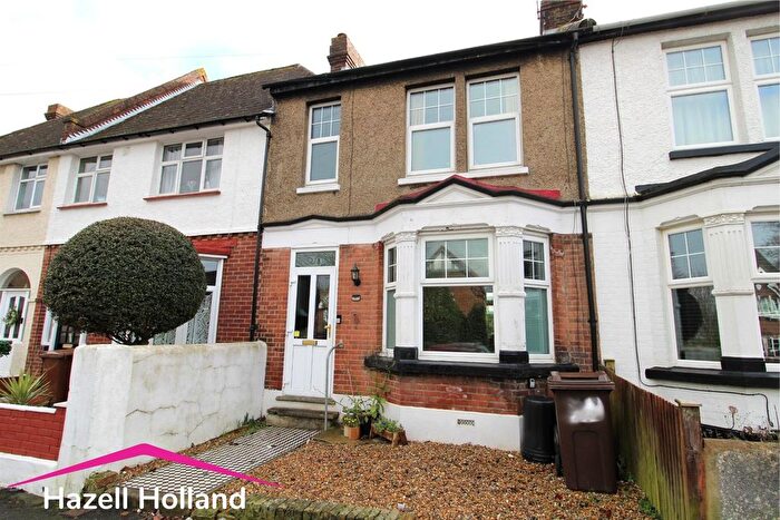 3 Bedroom Terraced House To Rent In Second Avenue, Gillingham, ME7