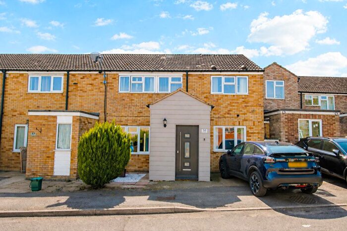4 Bedroom End Of Terrace House For Sale In Peacocks, Harlow, CM19