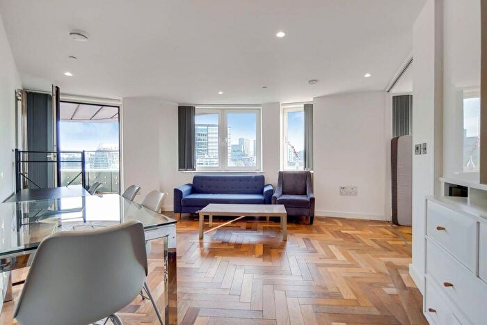 2 Bedroom Flat To Rent In City Road, Old Street, London, EC1V