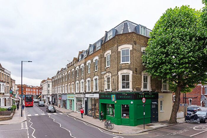 1 Bedroom Flat To Rent In Fulham Road, Fulham, London, SW6