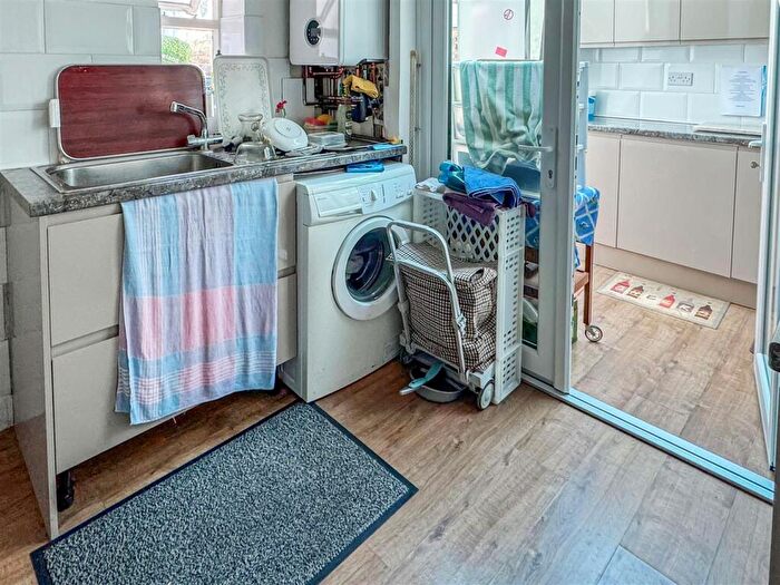 3 Bedroom Terraced House For Sale In River Road., Littlehampton, BN17