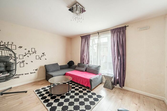 4 Bedroom Terraced House For Sale In Newnham Close, Northolt, UB5