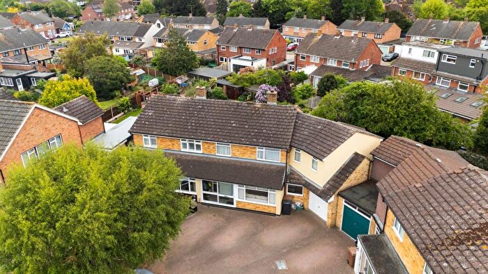 4 Bedroom Semi-Detached House For Sale In Heathfield Road, Broomfield, CM1
