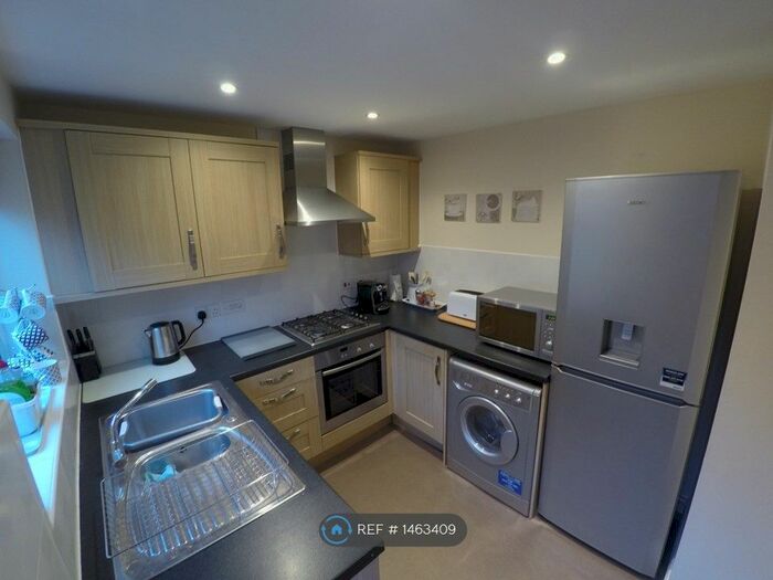 4 Bedroom Terraced House To Rent In Baxendale Road, Chichester, PO19