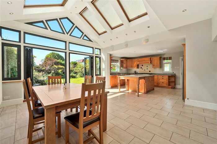 6 Bedroom Detached House To Rent In North Avenue, London, W13