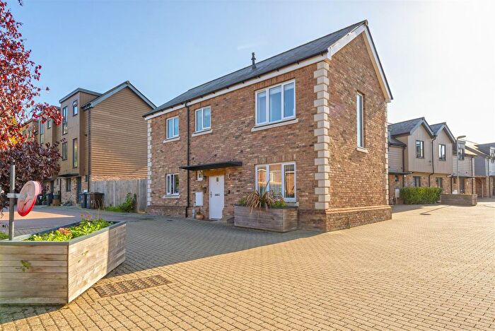 3 Bedroom Detached House For Sale In Romney Road, Allington, ME16