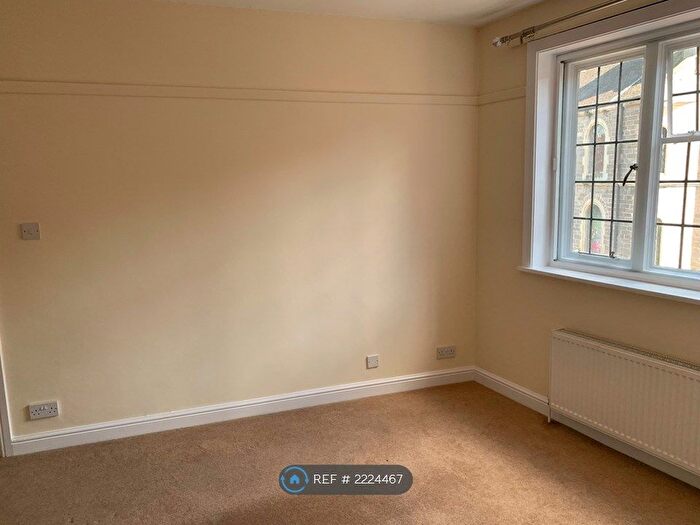 2 Bedroom Flat To Rent In Castle Street, Shrewsbury, SY1