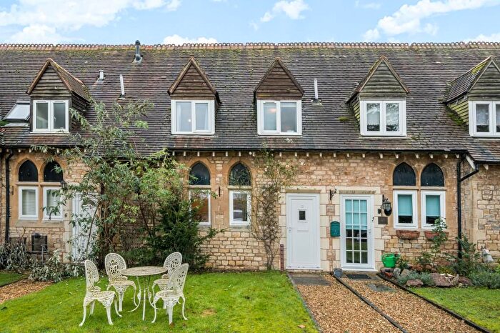 2 Bedroom Cottage To Rent In Shipston-On-Stour, Warwickshire, CV36