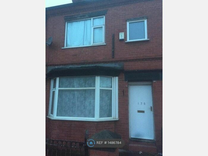 2 Bedroom Terraced House To Rent In Lightbowne Road, Manchester, M40