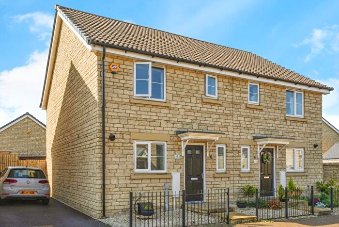 3 Bedroom Semi-Detached House For Sale In Hidcote Road, Brockworth, Gloucester, Gloucestershire, GL3