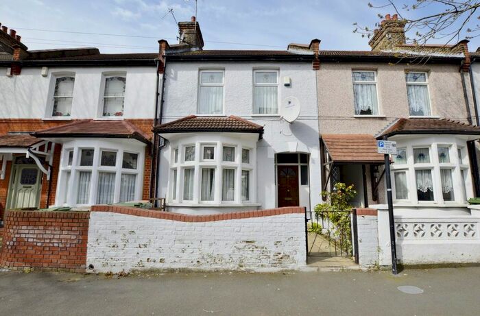 3 Bedroom Property To Rent In Cumberland Road, Plaistow, E13