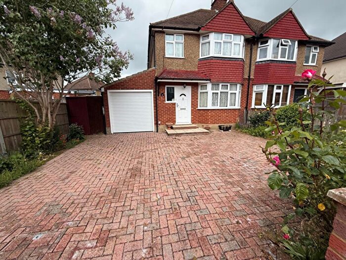 3 Bedroom Semi-Detached House For Sale In Bramblys Drive, Basingstoke, RG21